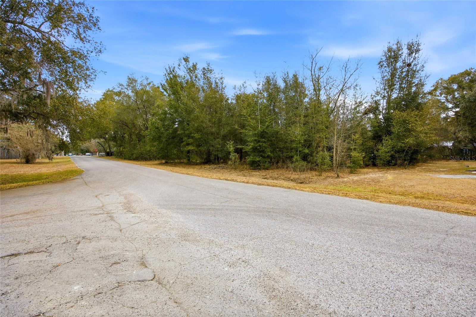 LEIGHTON ESTATES - Land