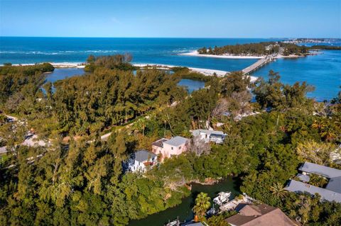 A home in LONGBOAT KEY