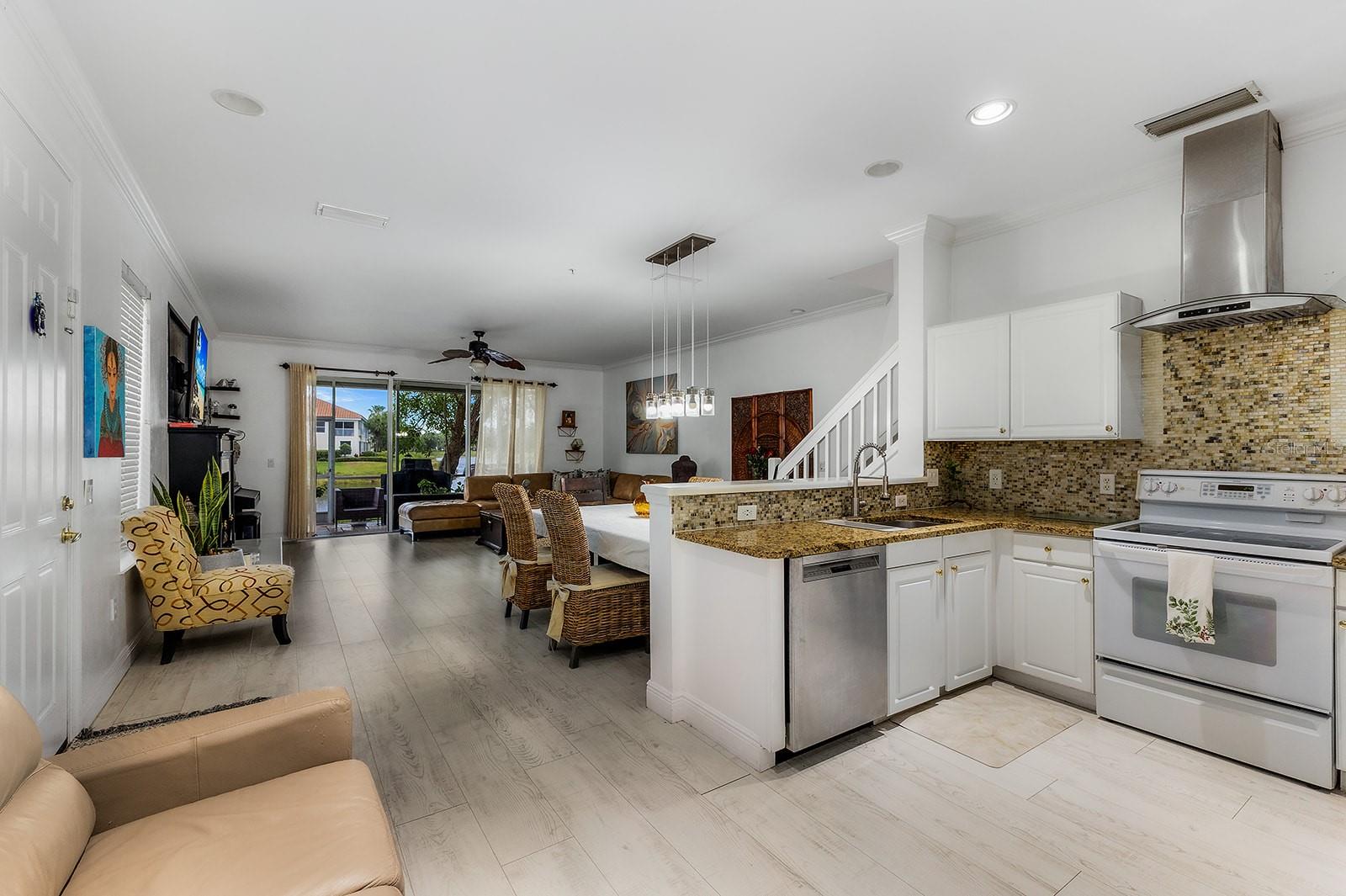 1064 HAMPTON CIRCLE 54