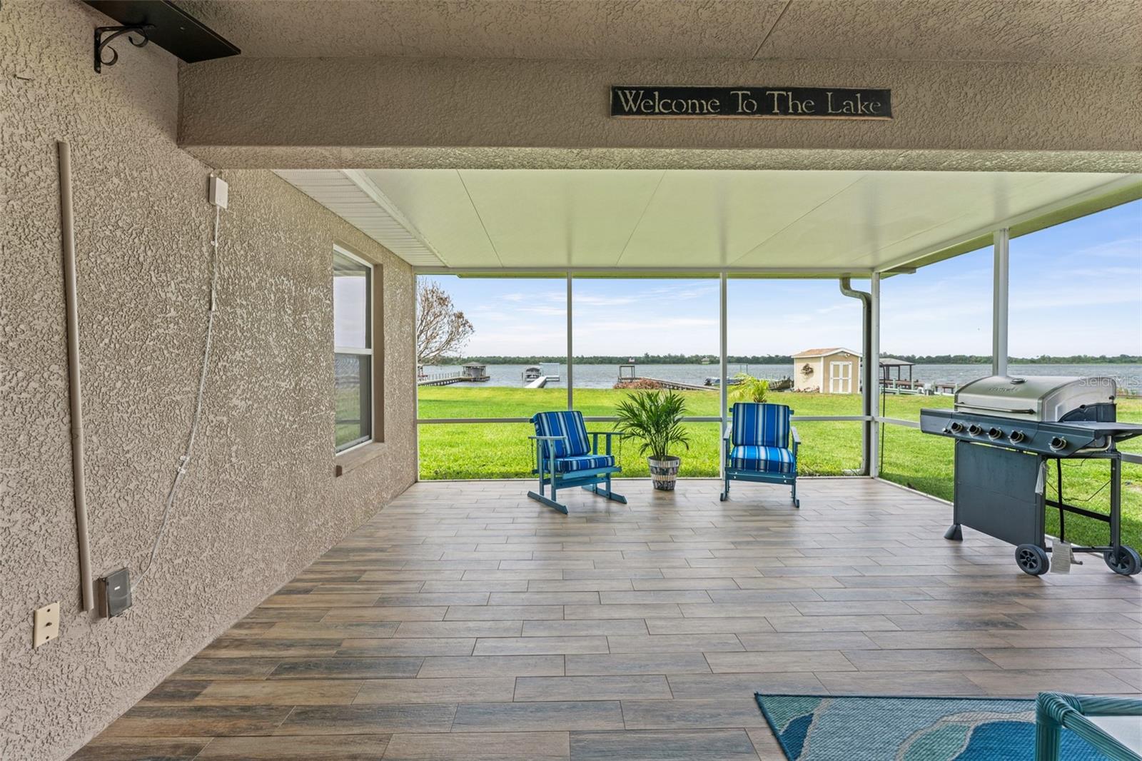 4111 ISLAND LAKES DRIVE
