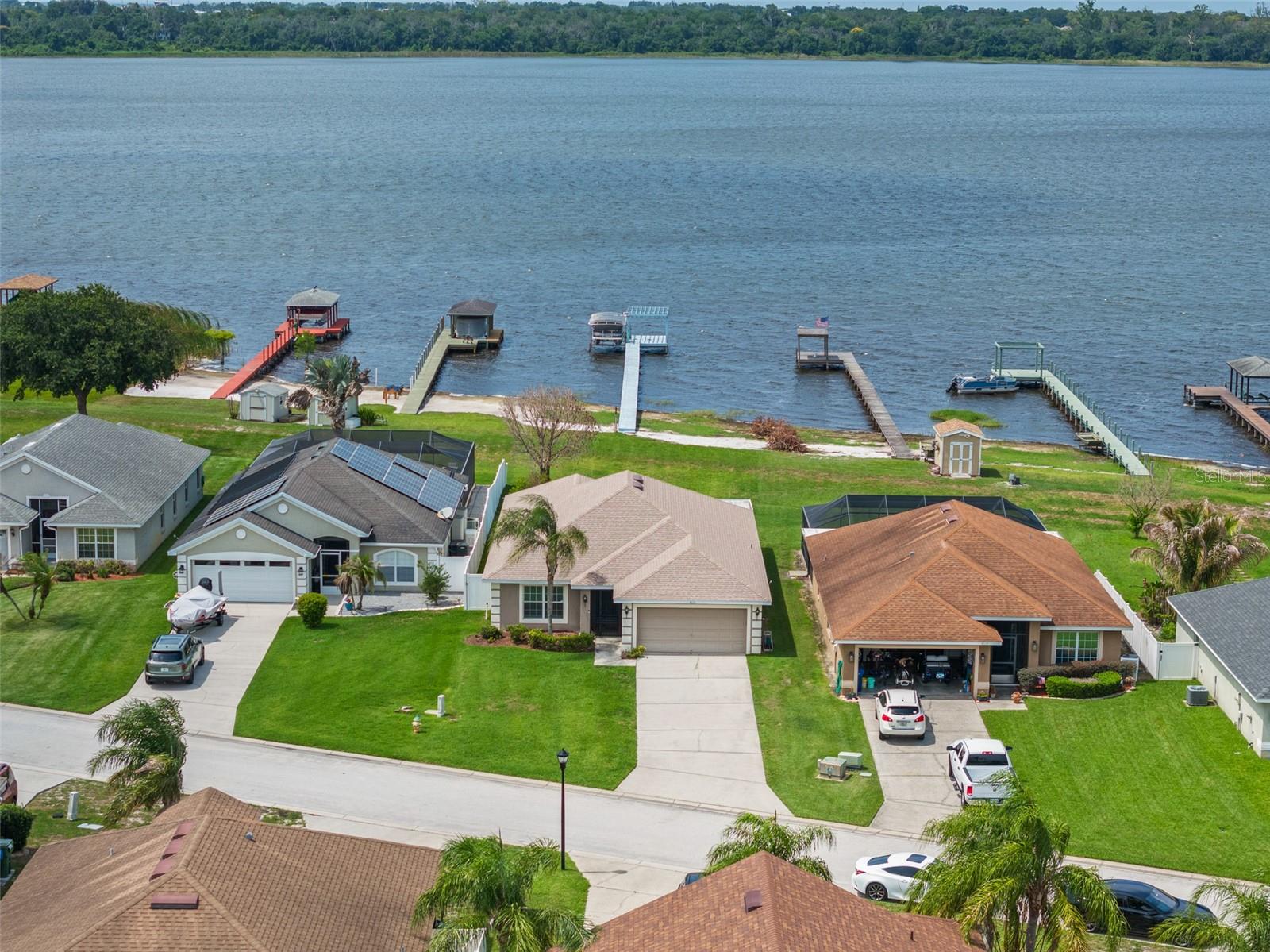 4111 ISLAND LAKES DRIVE