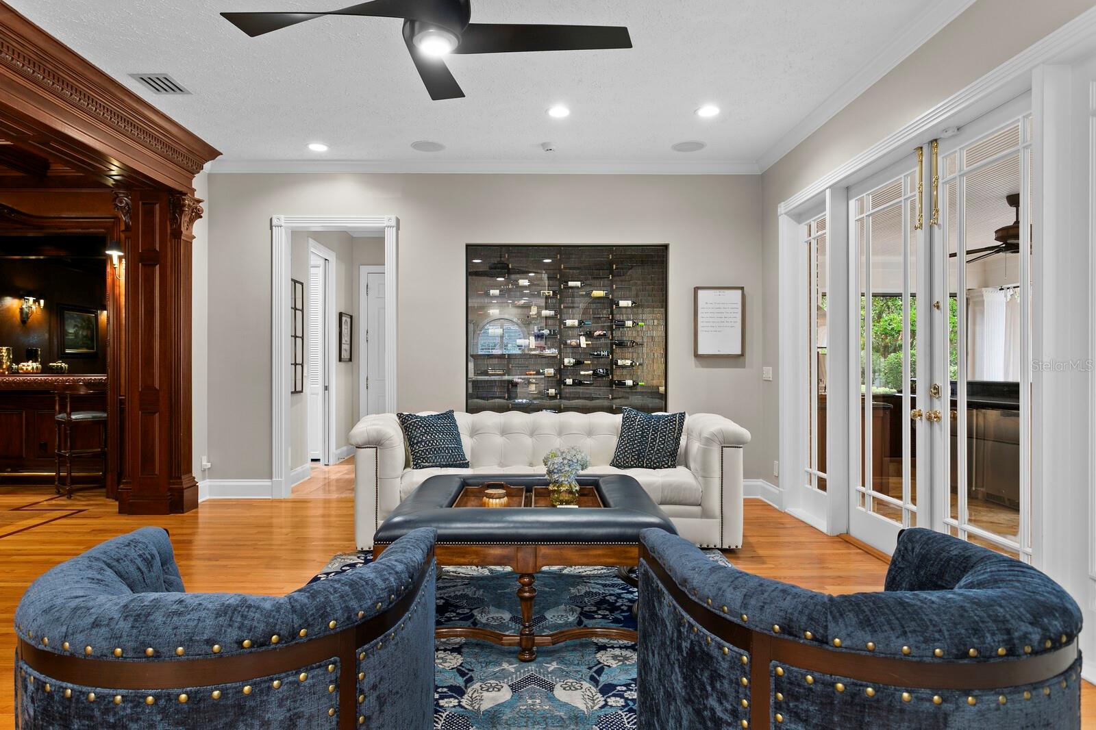 TAMPA PALMS - Residential