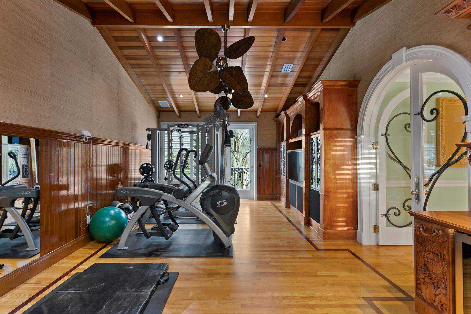 TAMPA PALMS - Residential