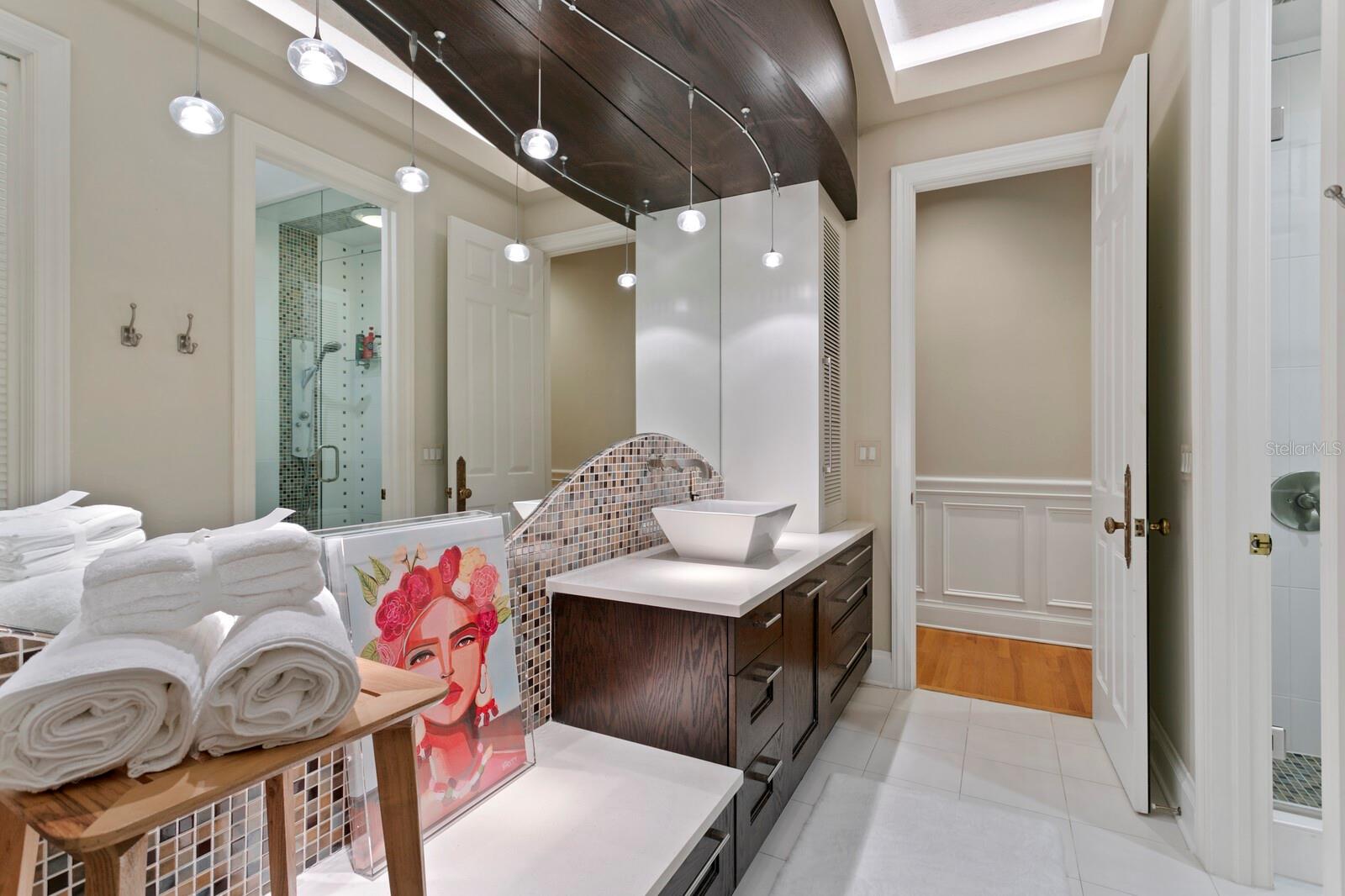 TAMPA PALMS - Residential