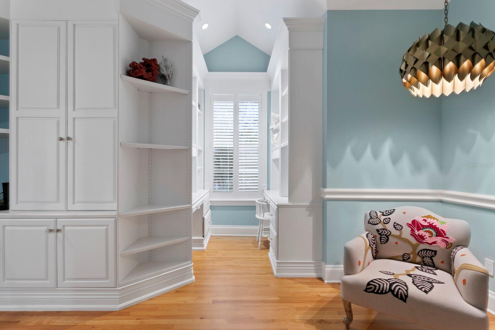 TAMPA PALMS - Residential