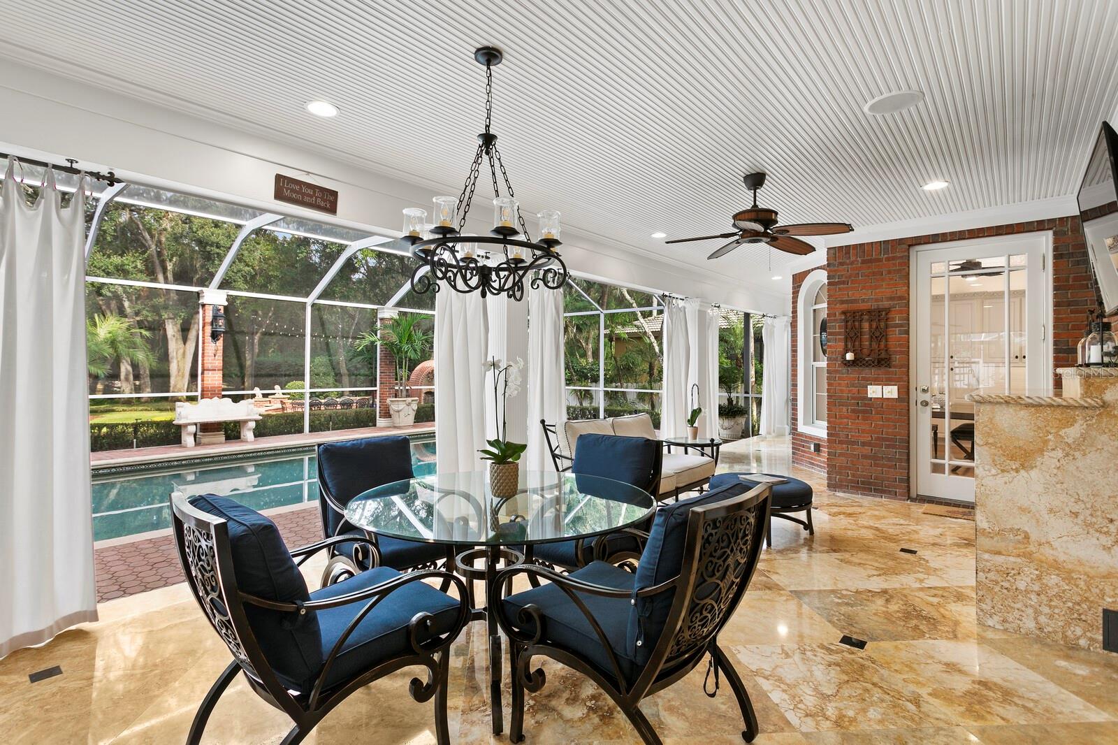 TAMPA PALMS - Residential