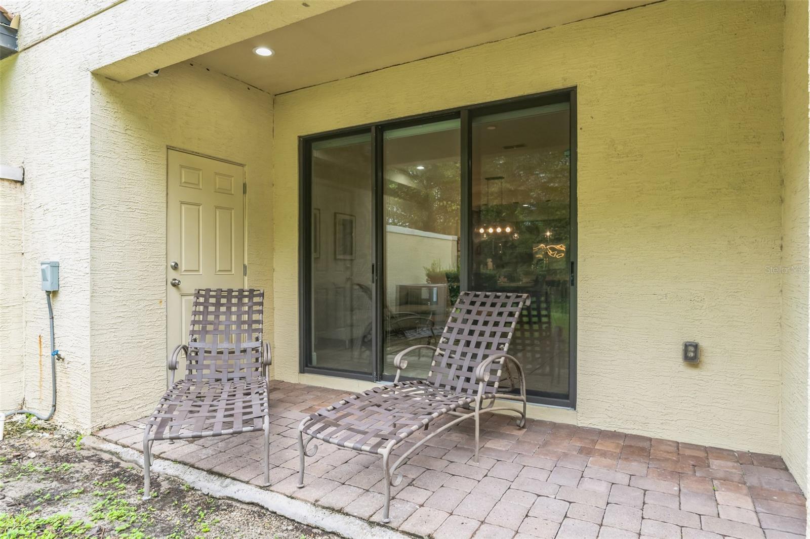 8083 BROOKSVILLE DRIVE