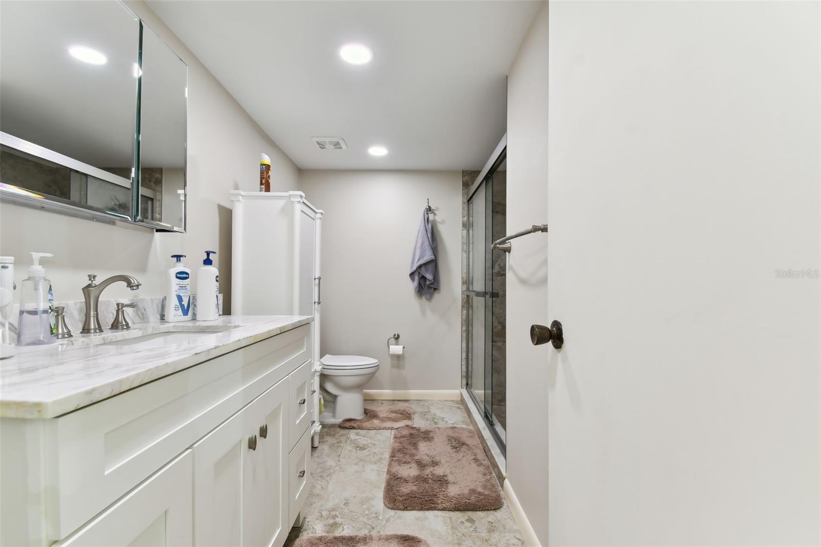 COUNTRY VILLAGE - Residential