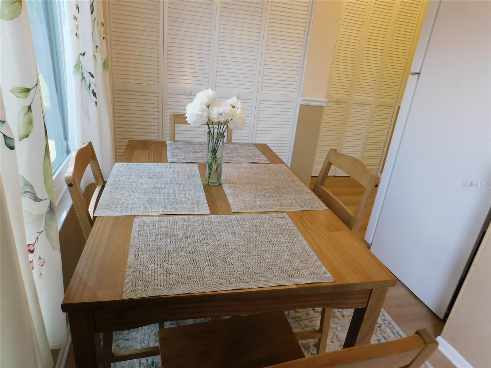 COUNTRY VILLAGE - Residential