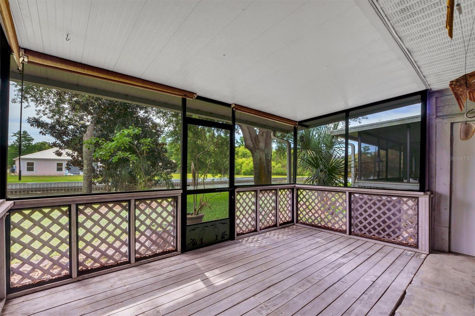 WATERS EDGE UNIT 1 REPLAT - Residential