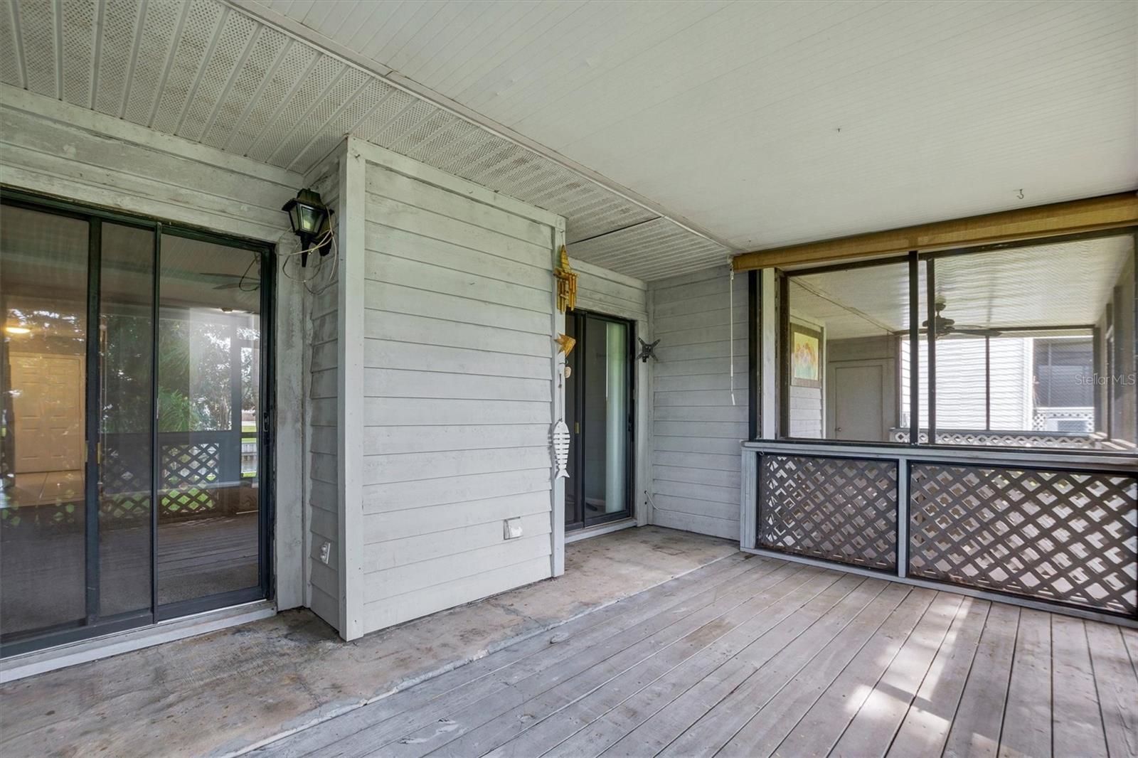 WATERS EDGE UNIT 1 REPLAT - Residential