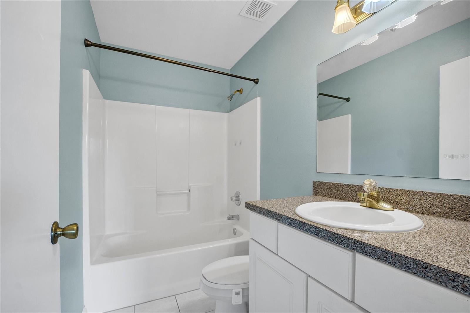 WATERS EDGE UNIT 1 REPLAT - Residential