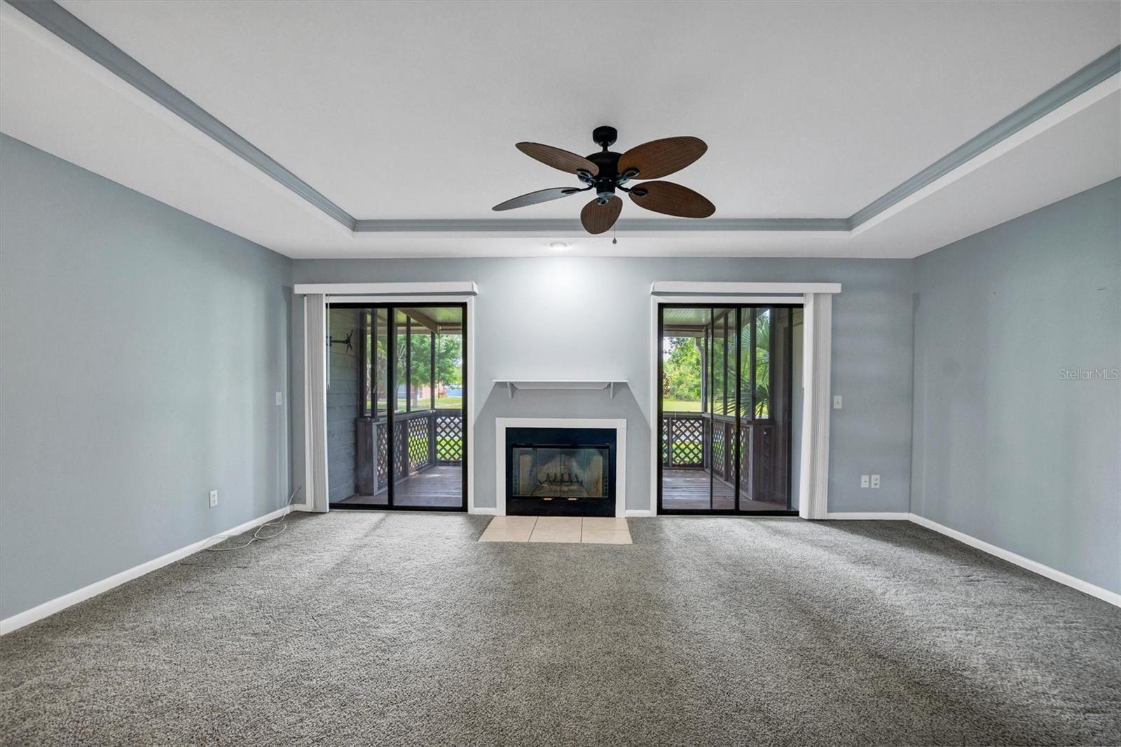 WATERS EDGE UNIT 1 REPLAT - Residential