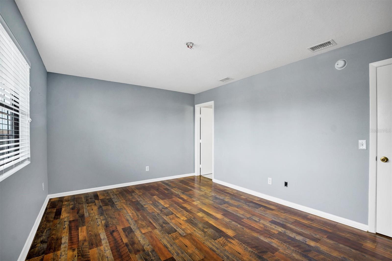 WATERS EDGE UNIT 1 REPLAT - Residential