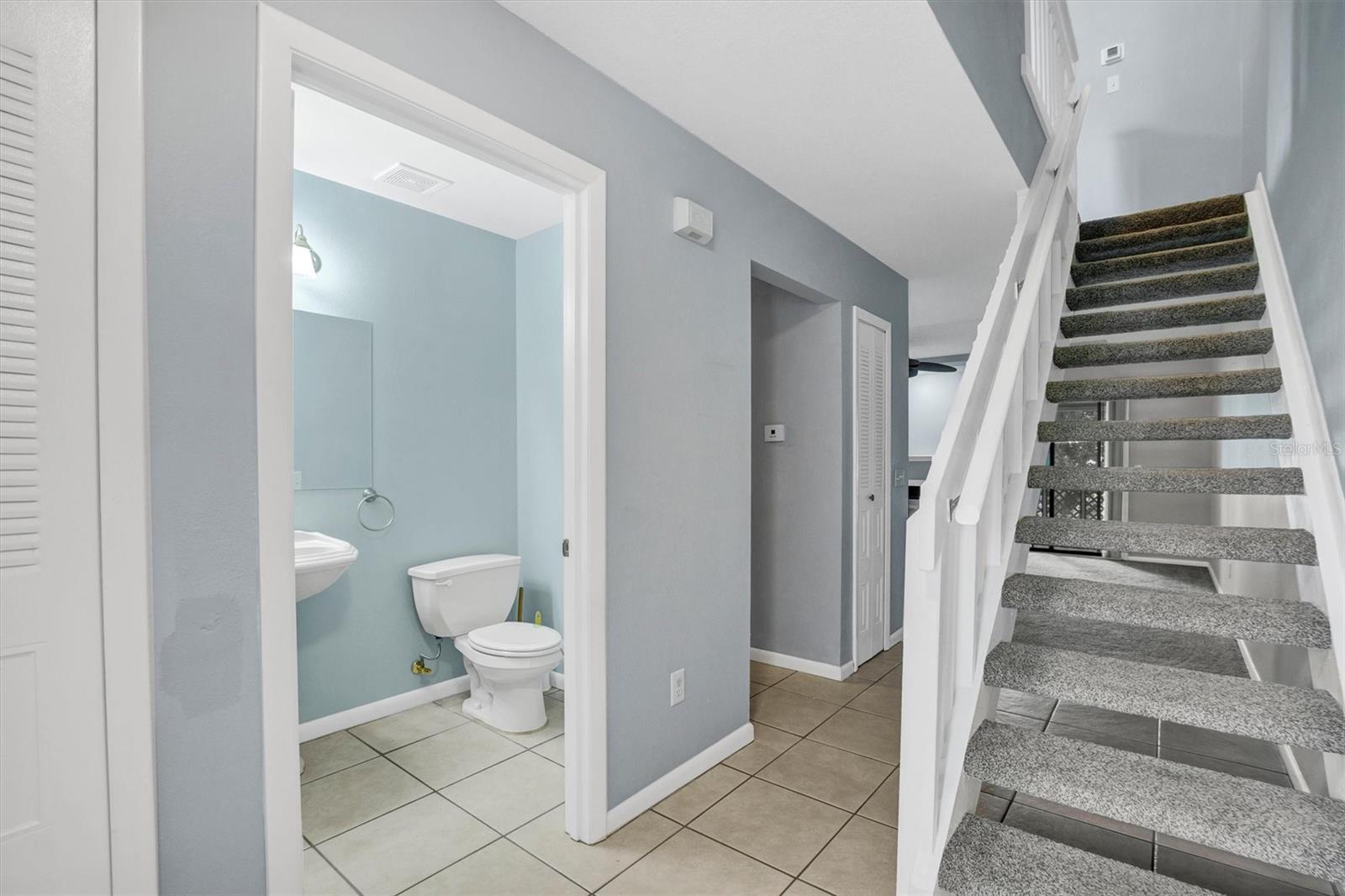 WATERS EDGE UNIT 1 REPLAT - Residential