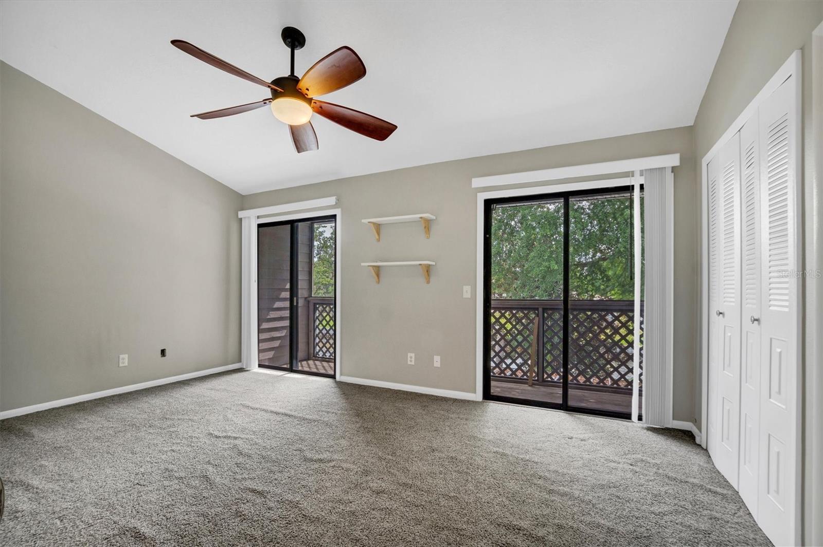 WATERS EDGE UNIT 1 REPLAT - Residential