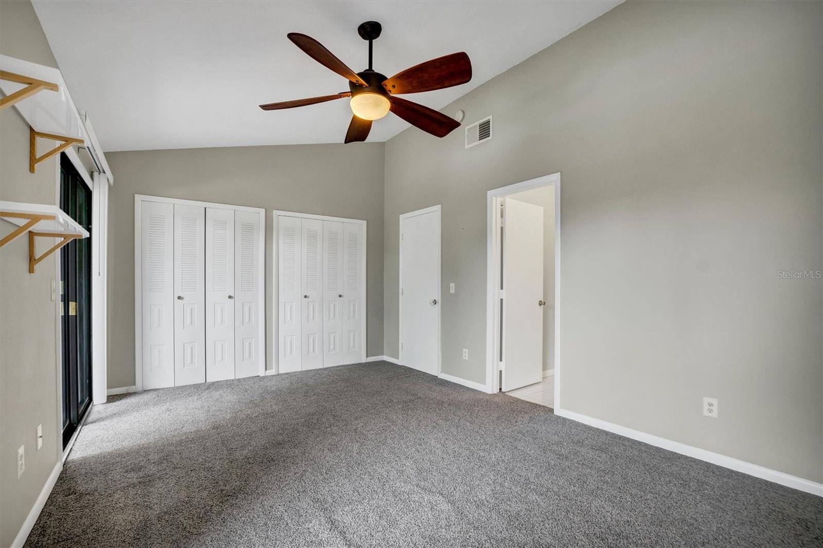 WATERS EDGE UNIT 1 REPLAT - Residential