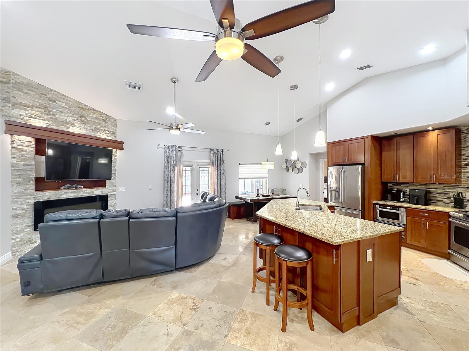 ORANGE COVE - Residential