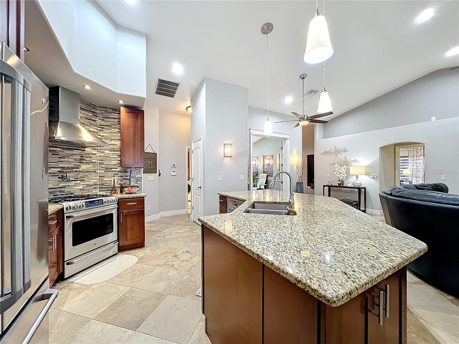 ORANGE COVE - Residential