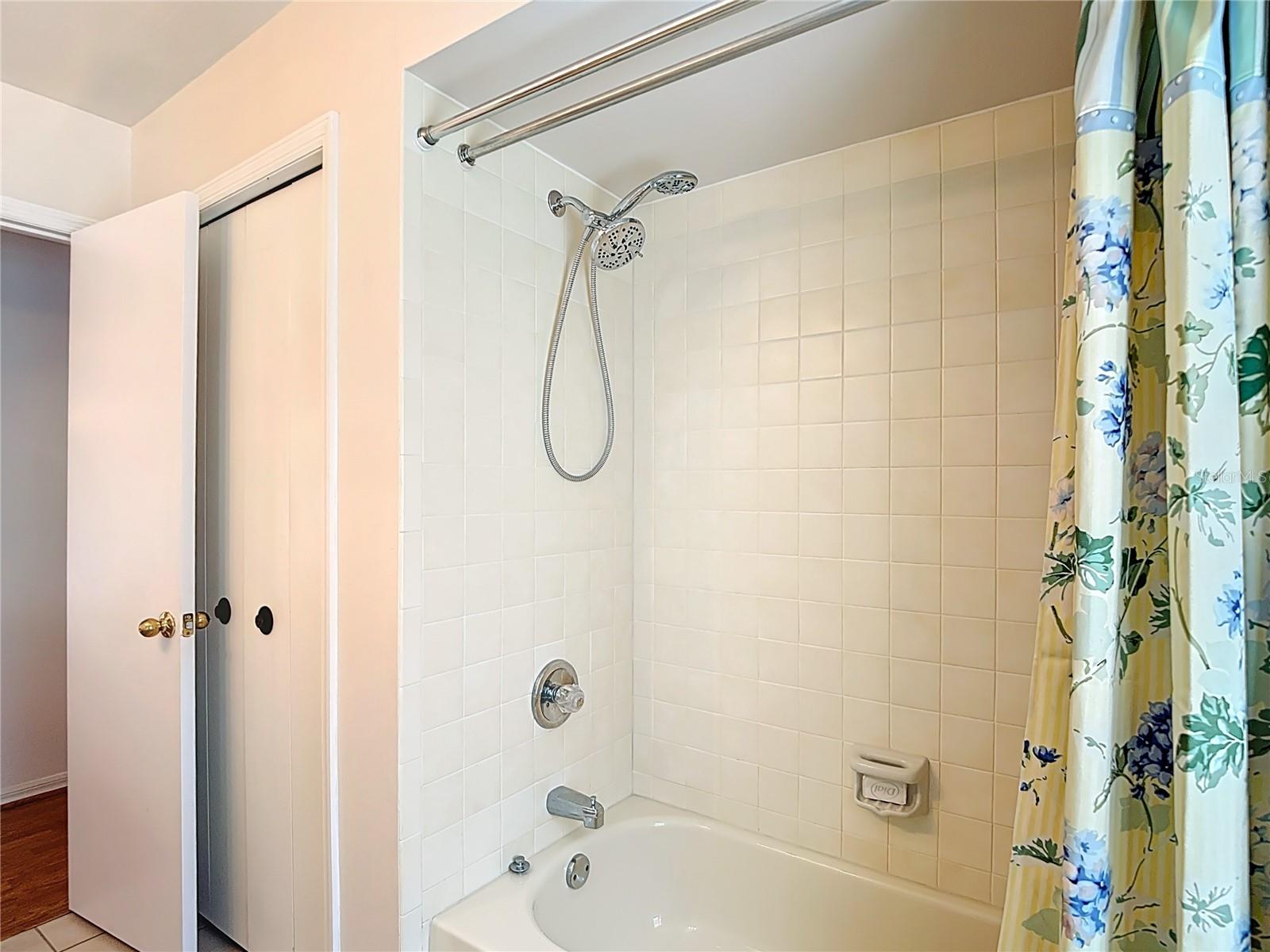 WHISP OAKS ESTATE PH 4 - Residential