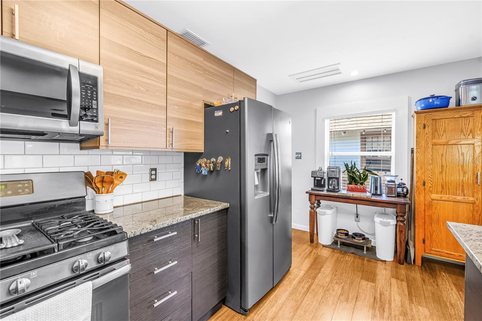 COLONIAL PLACE REV - Residential