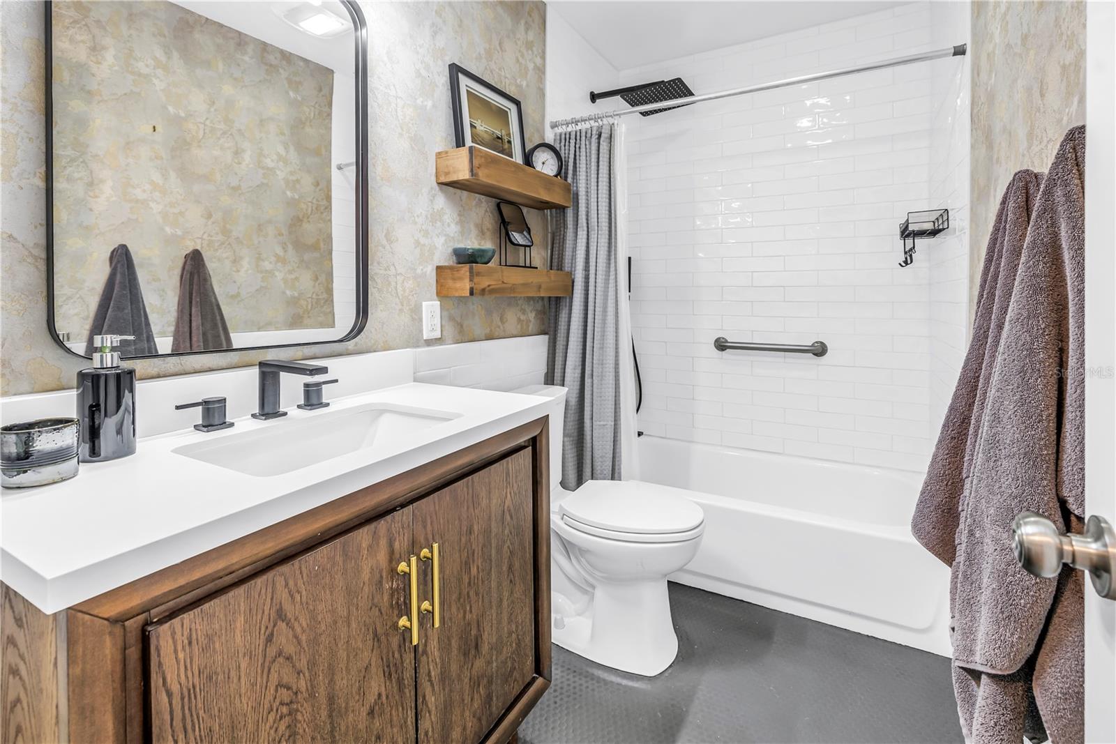 COLONIAL PLACE REV - Residential