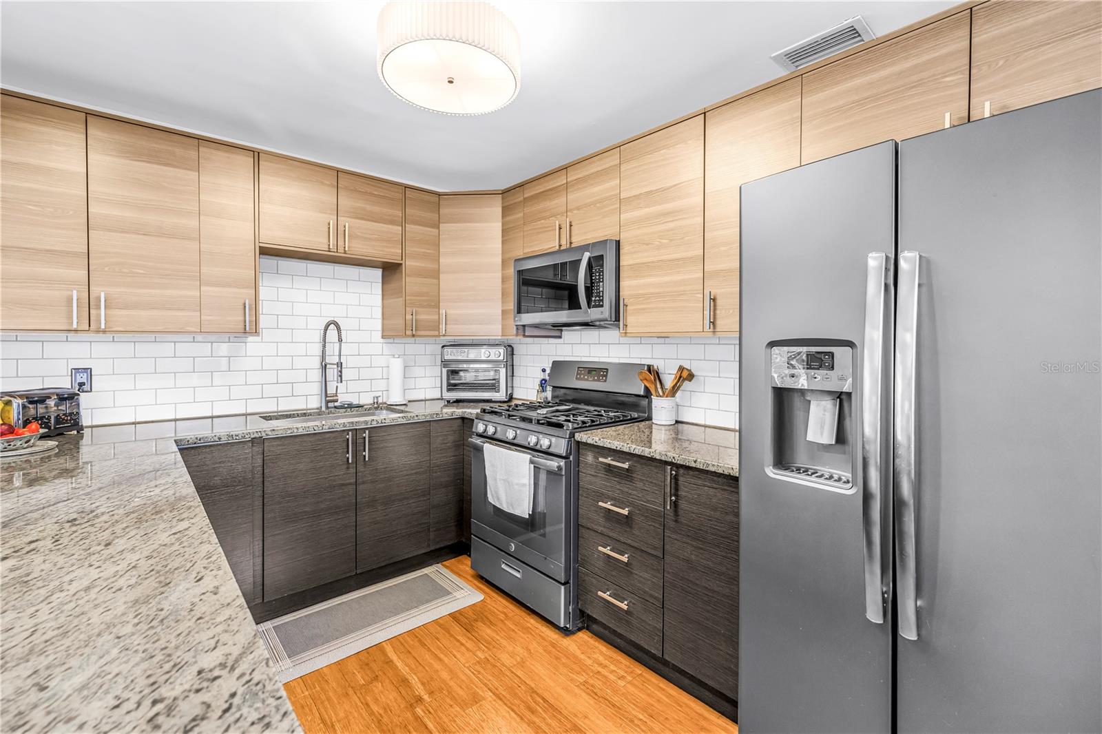 COLONIAL PLACE REV - Residential