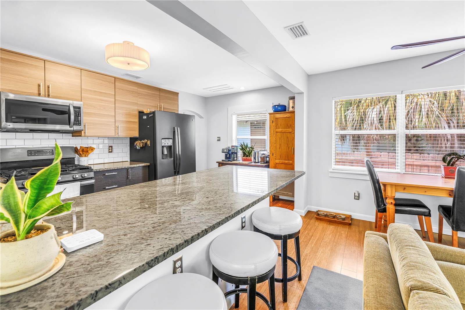 COLONIAL PLACE REV - Residential