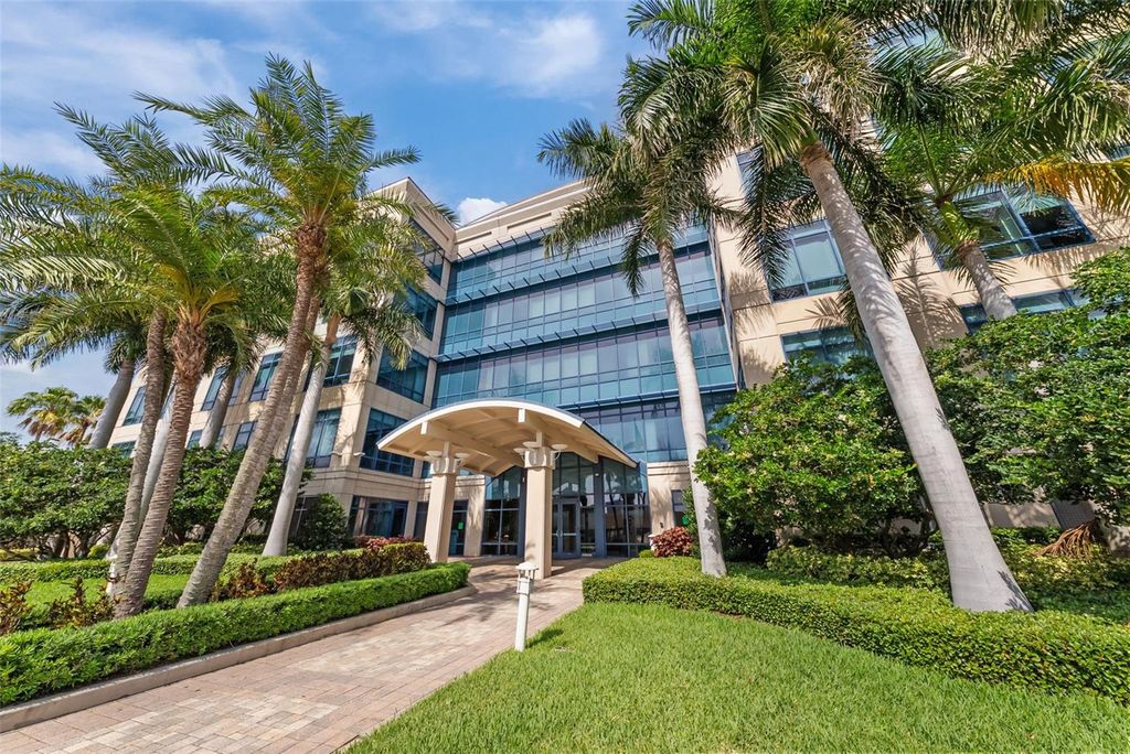 Photo of 5550 W Executive Drive #250, Tampa, FL 33609 (MLS # TB8508731)