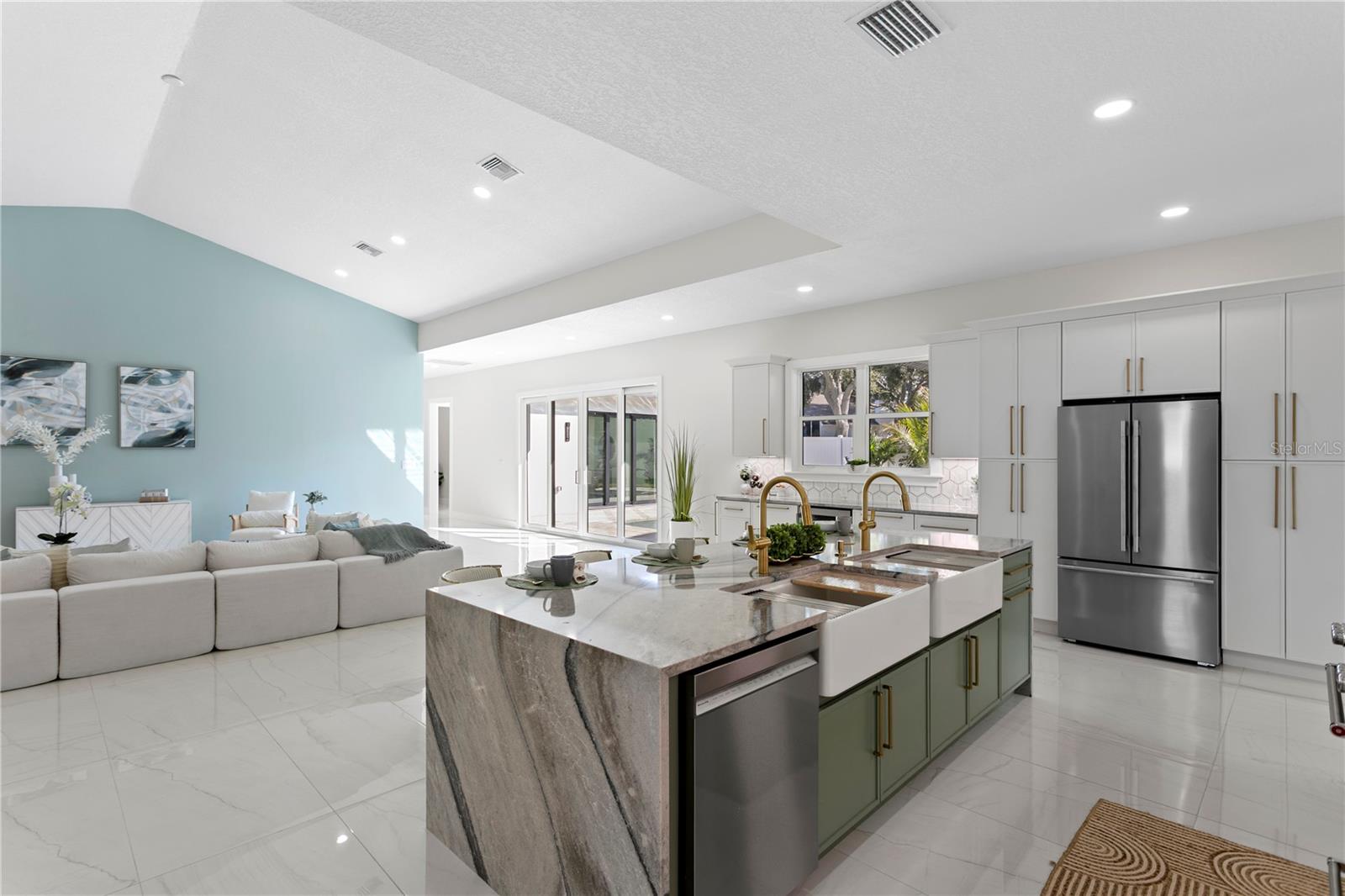 COLLINS ESTATES PH I - Residential