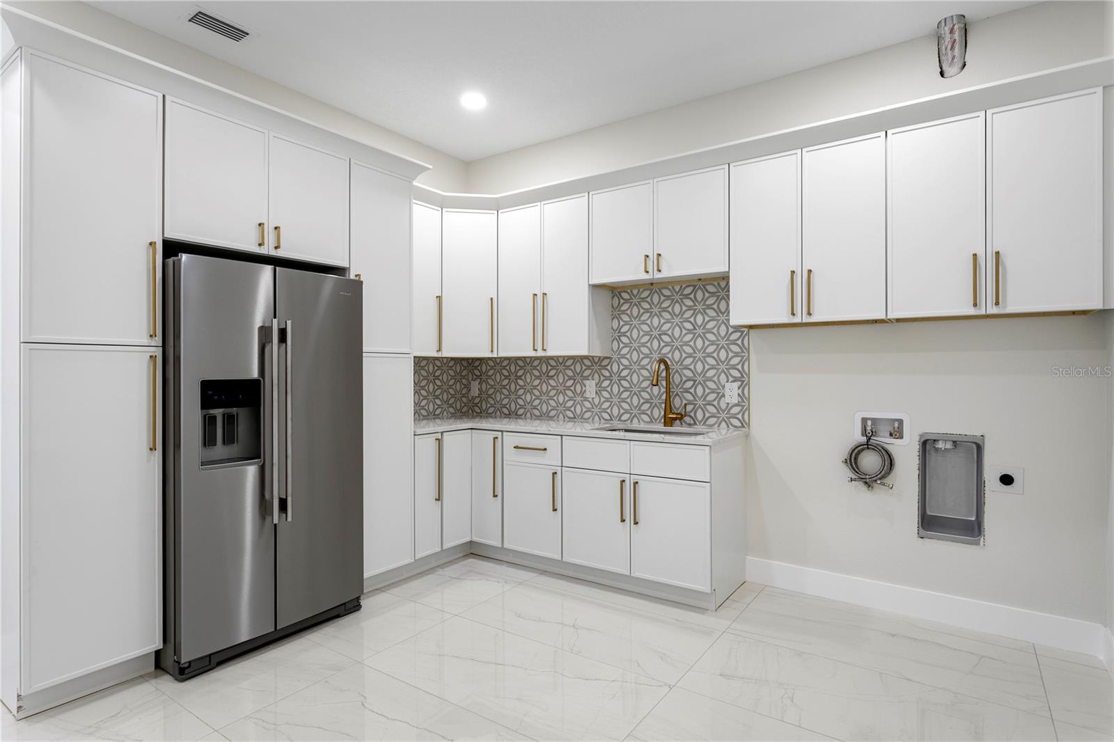 COLLINS ESTATES PH I - Residential