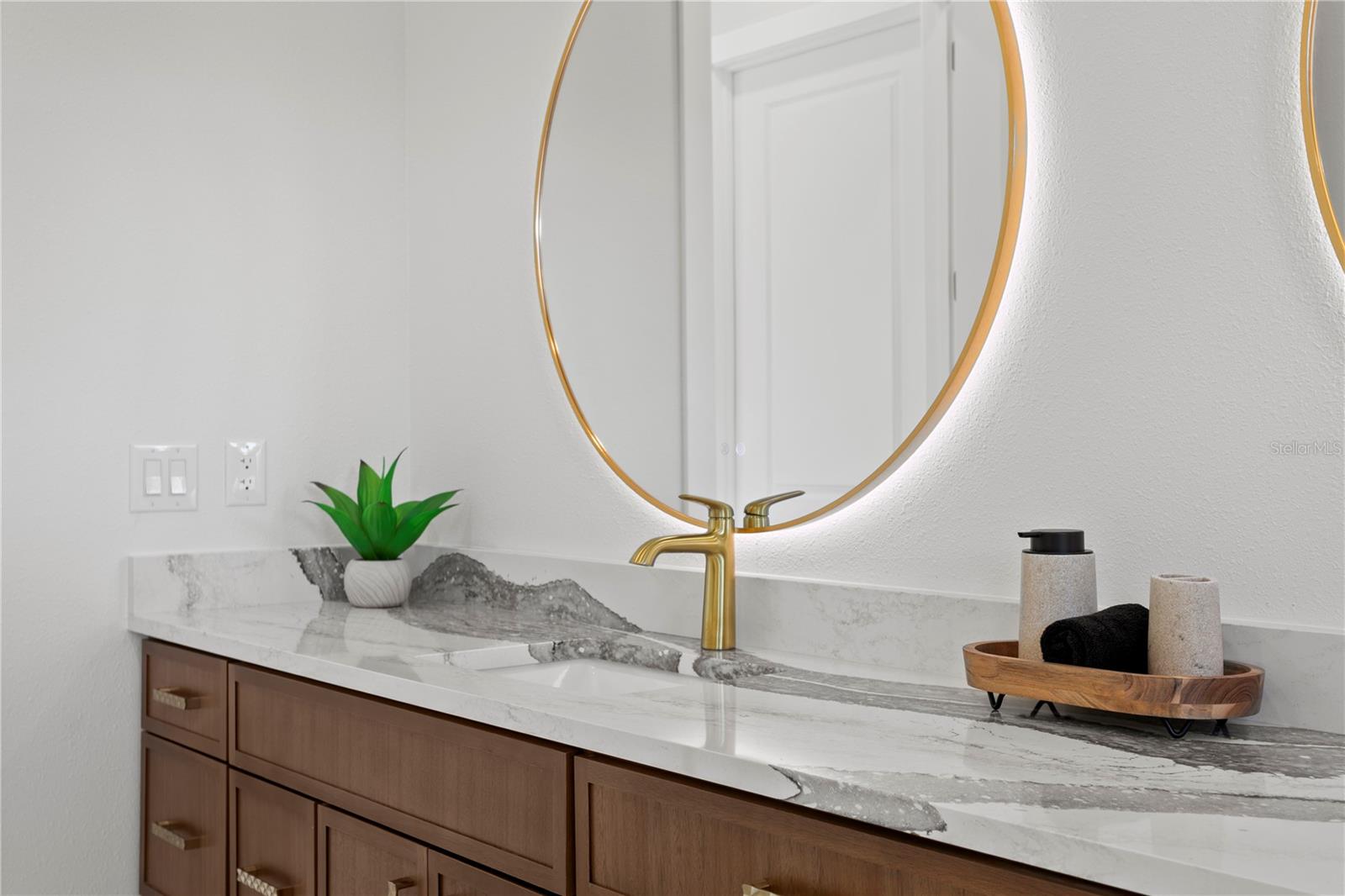 COLLINS ESTATES PH I - Residential