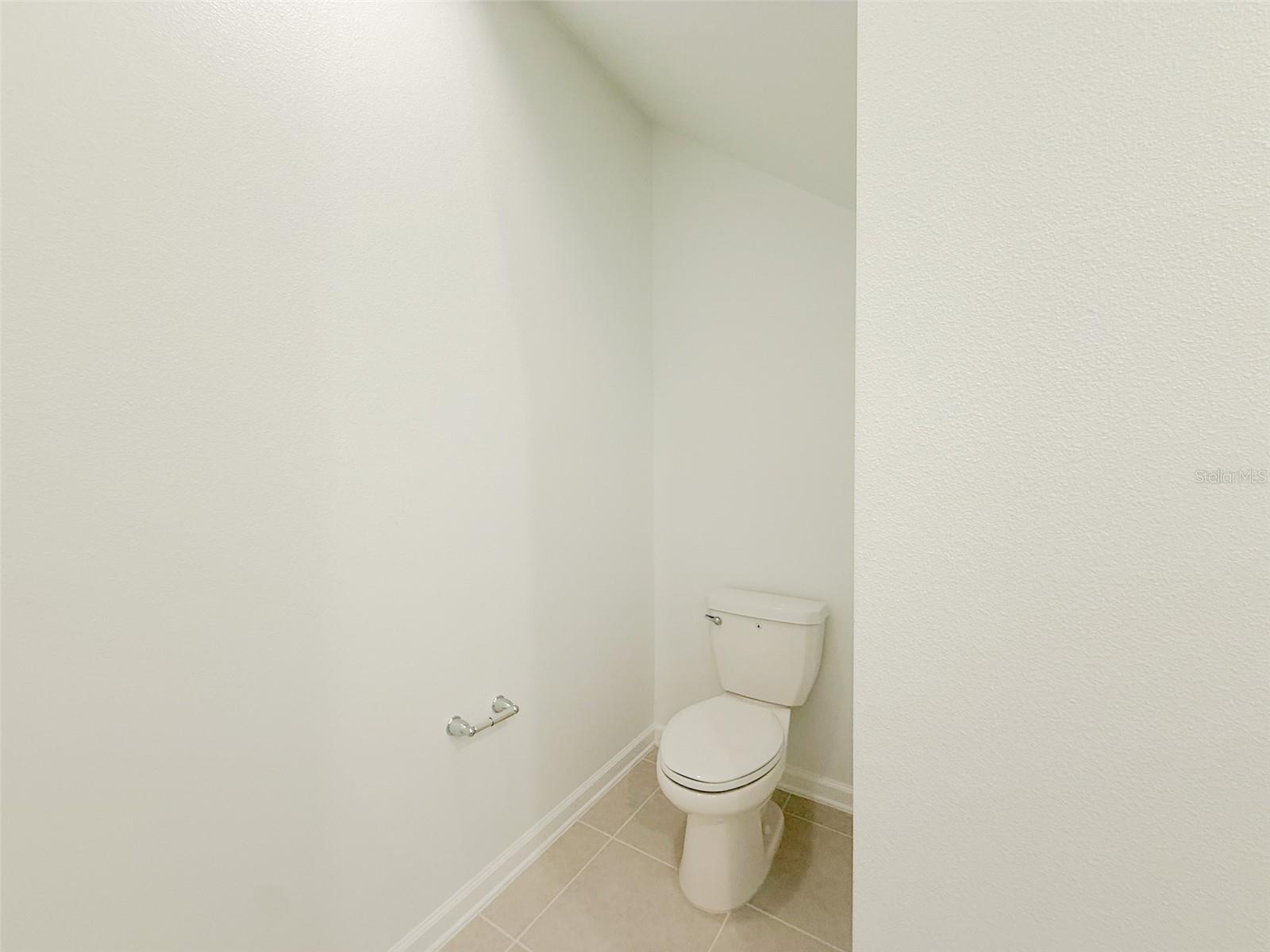 BRONSONS RDG REP - Residential Lease