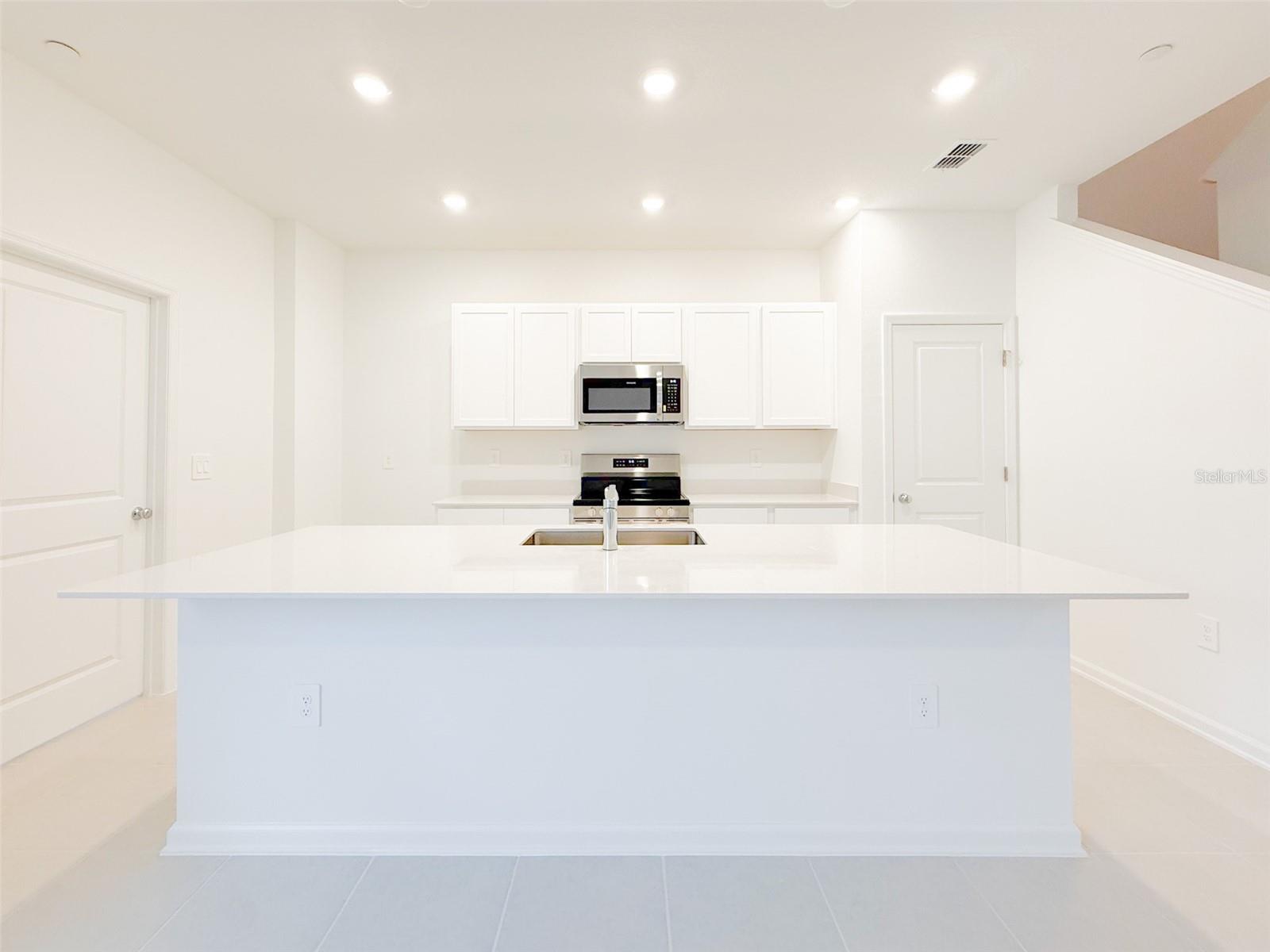 BRONSONS RDG REP - Residential Lease