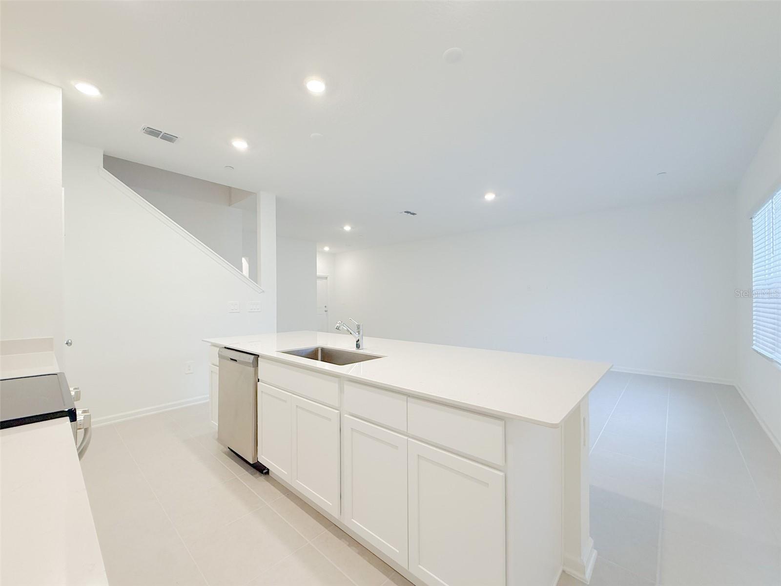 BRONSONS RDG REP - Residential Lease