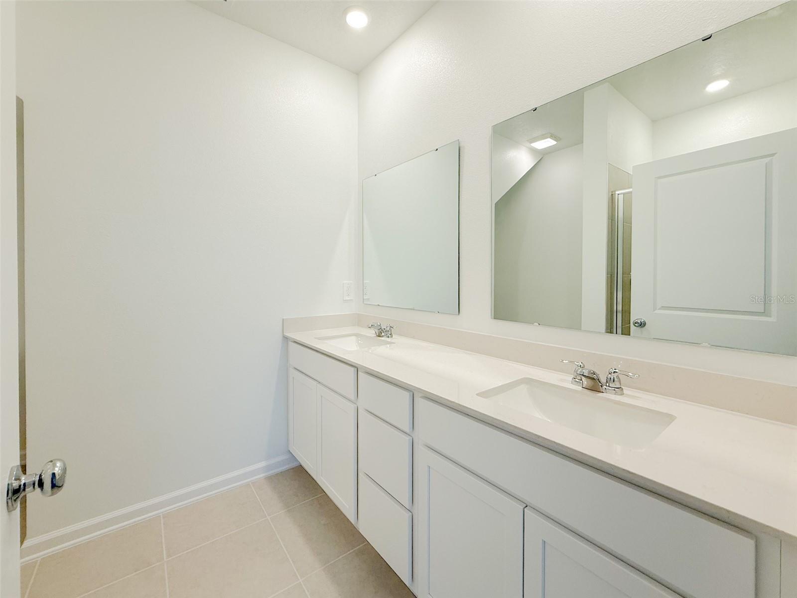 BRONSONS RDG REP - Residential Lease