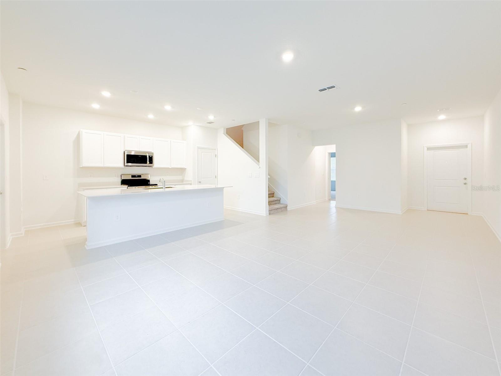 BRONSONS RDG REP - Residential Lease