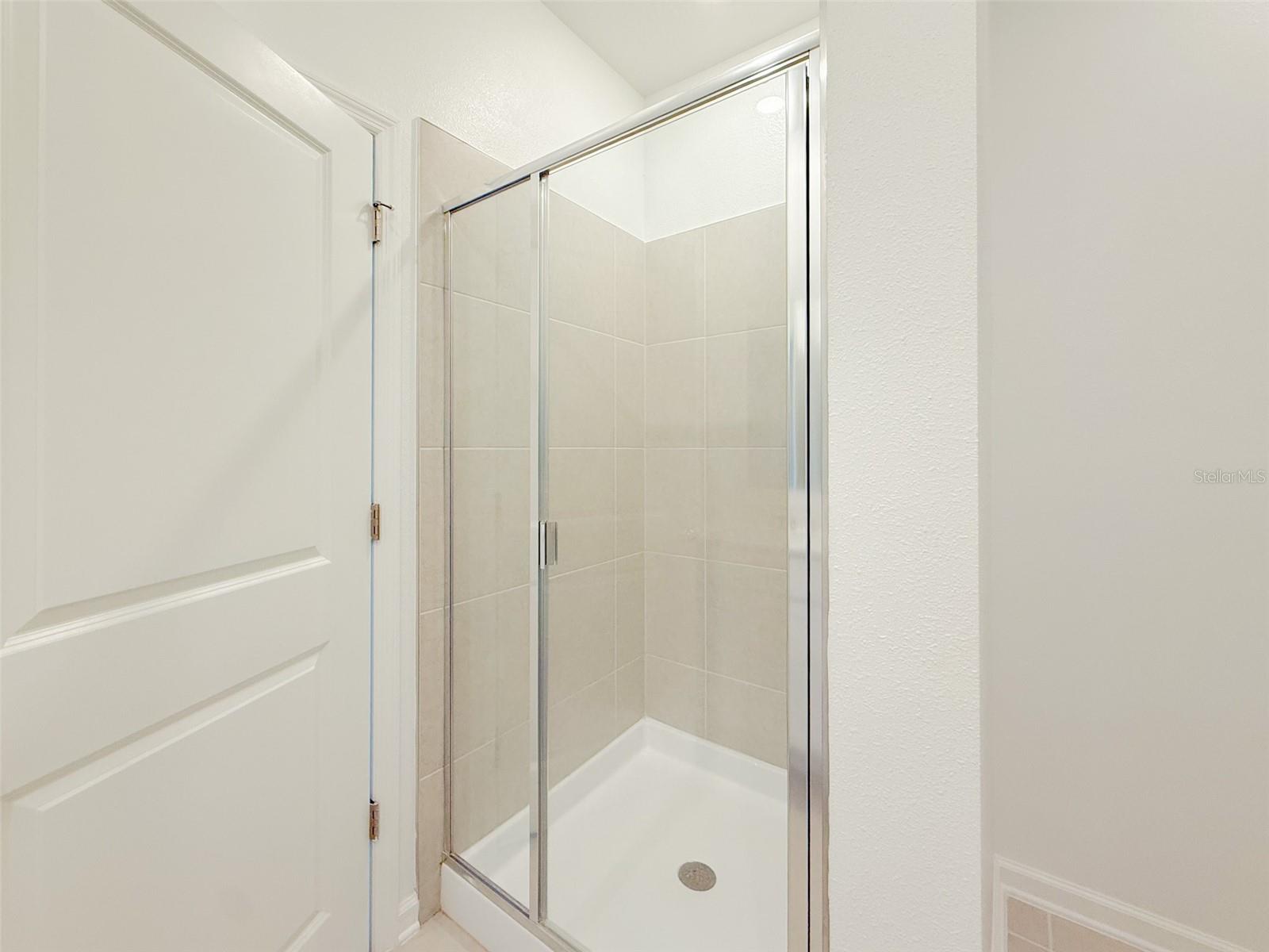 BRONSONS RDG REP - Residential Lease