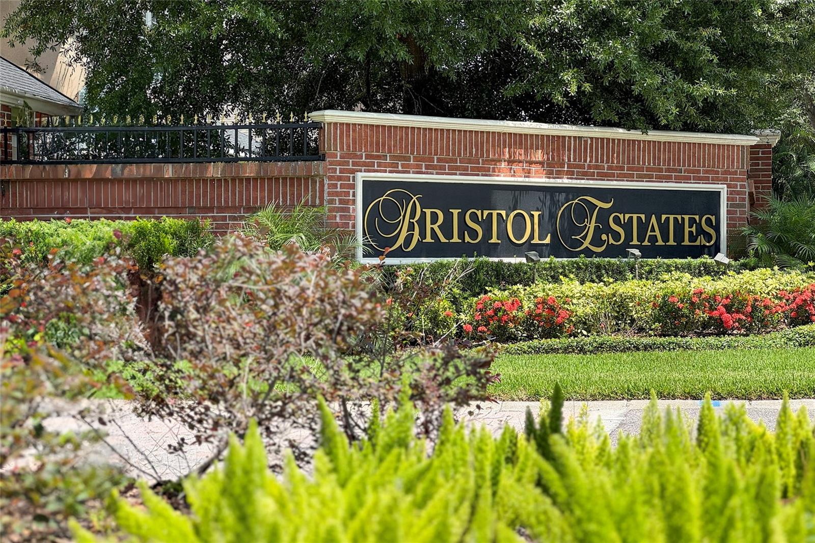 BRISTOL ESTATES - Residential