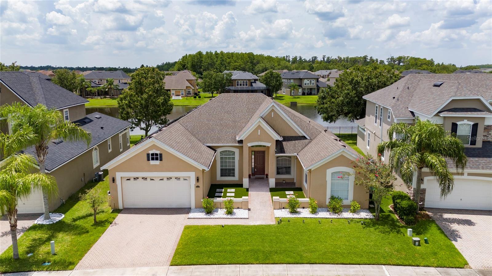 BRISTOL ESTATES - Residential