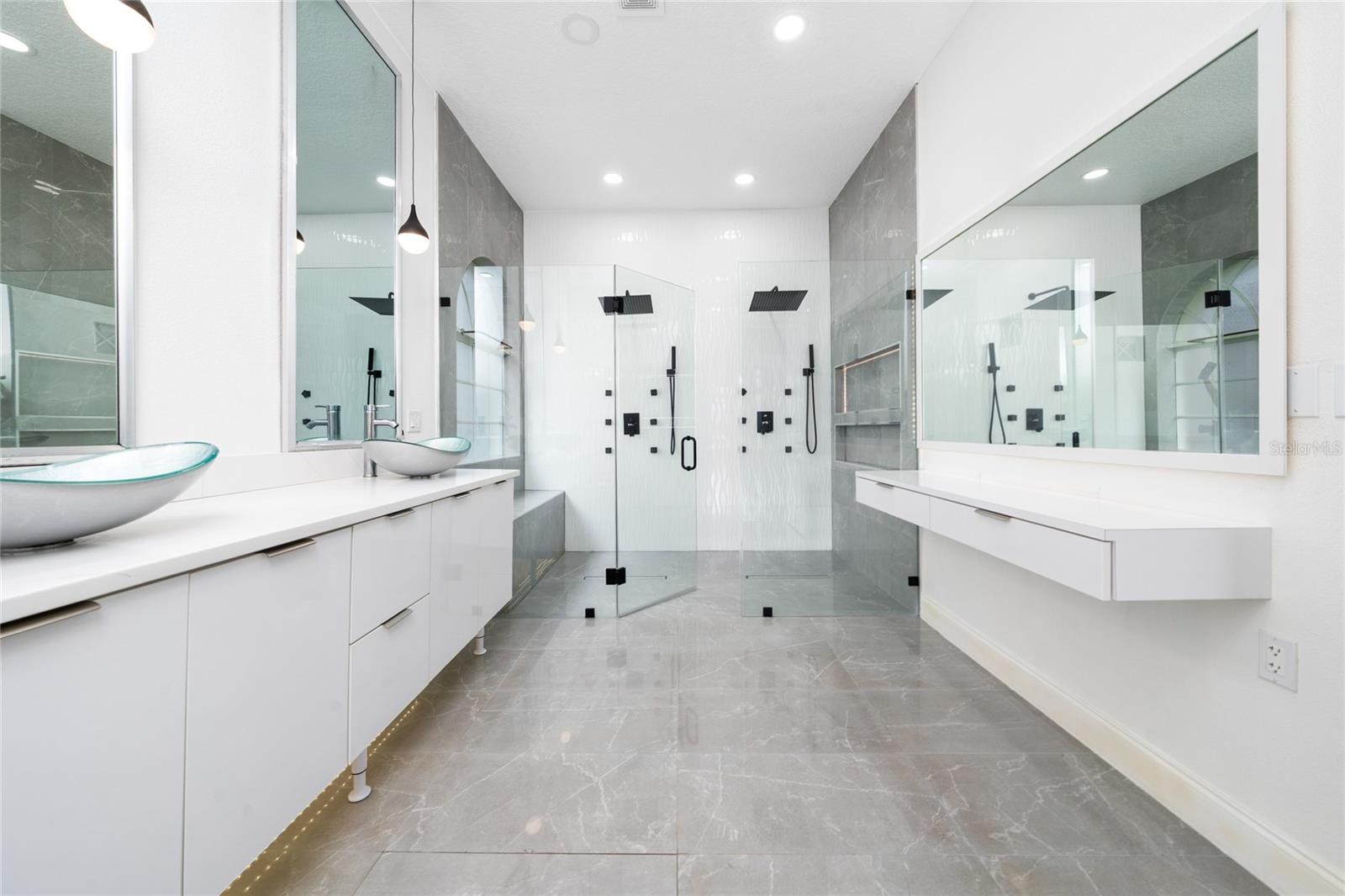 BRISTOL ESTATES - Residential