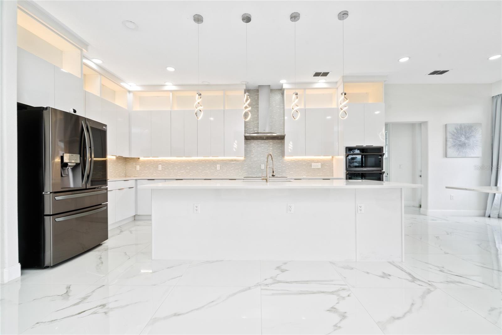 BRISTOL ESTATES - Residential