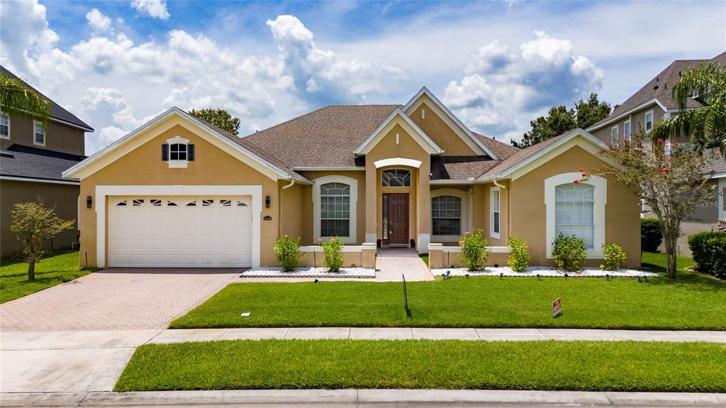 Photo of 16138 Bristol Lake Circle, Orlando, FL 32828 (MLS # O6368537)