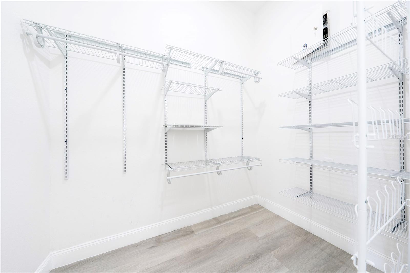 BRISTOL ESTATES - Residential