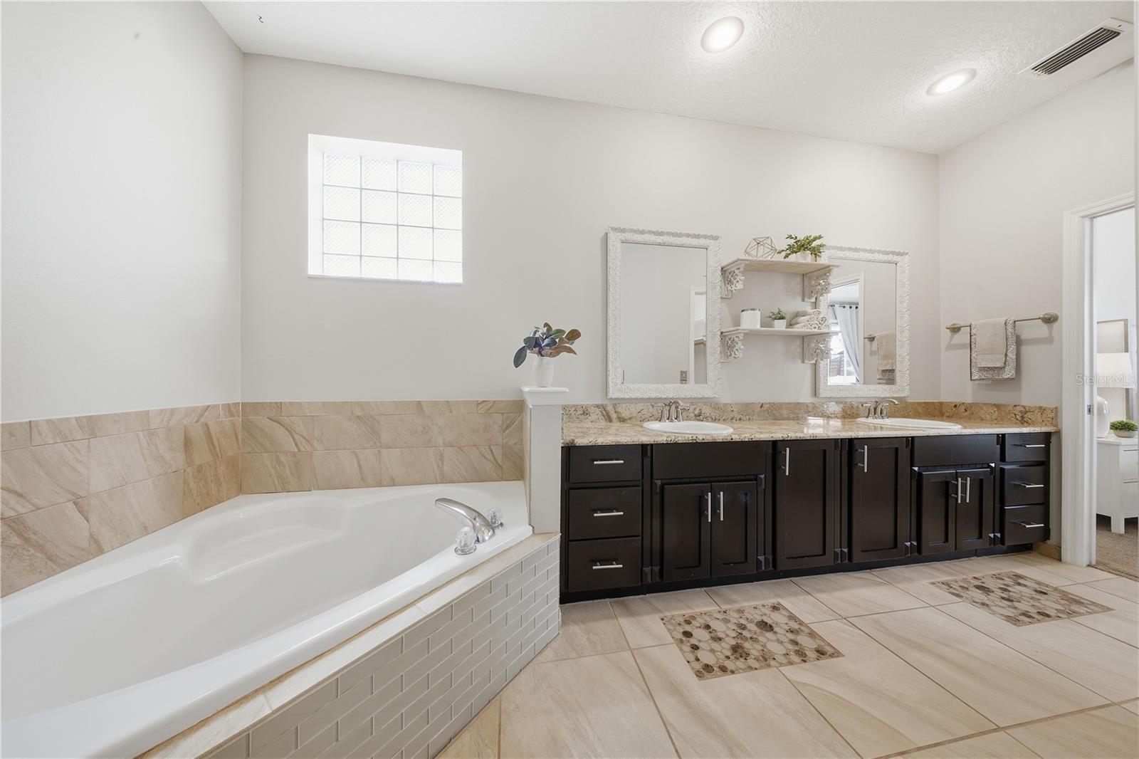 TUSCANY - Residential