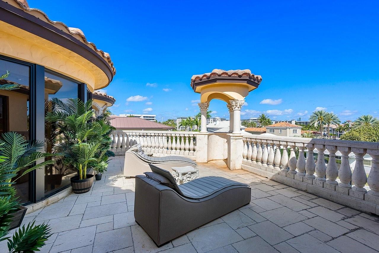 DELRAY BEACH SHORES - Residential