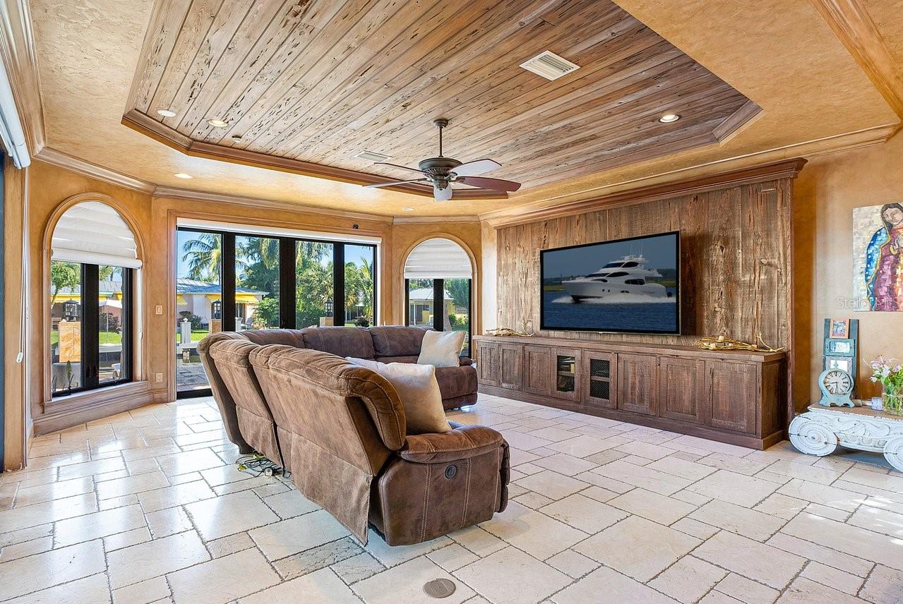 DELRAY BEACH SHORES - Residential