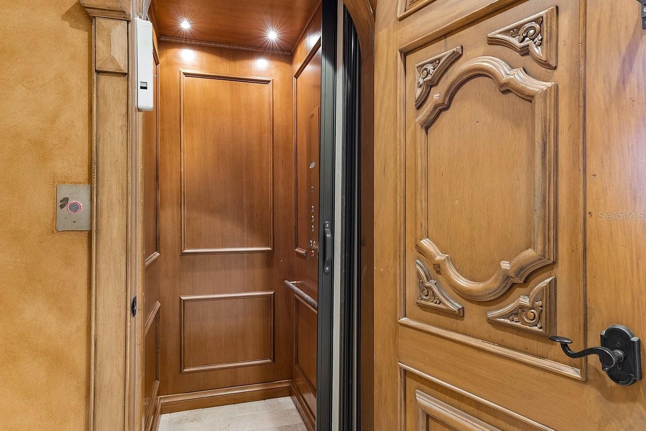 DELRAY BEACH SHORES - Residential