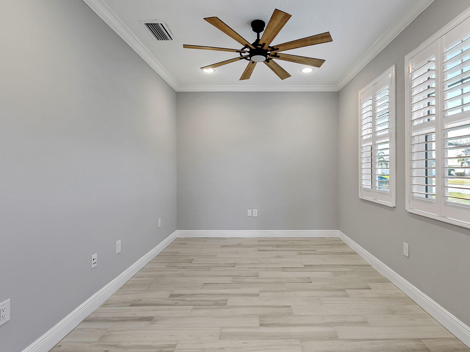 LAKEHOUSE COVE/WATERSIDE PH 4 - Residential