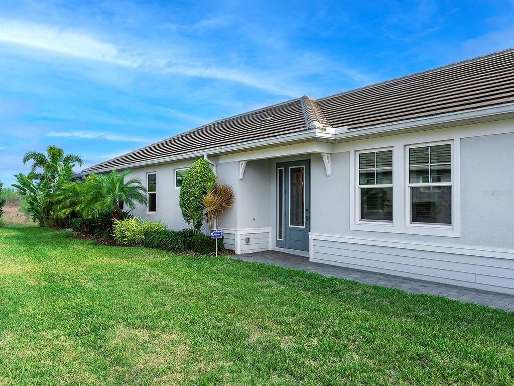 Photo of 1010 Crosswind Avenue, Sarasota, FL 34240 (MLS # A4684499)